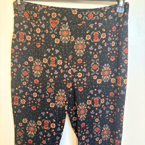 SO High Rise Flare Pants with Floral Design - Picture 3 of 5